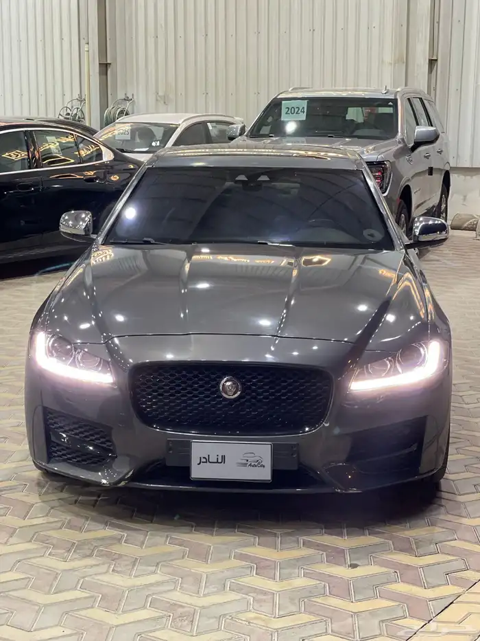 جاكور XF سعودي 2016 عداد 92 الف V6 3