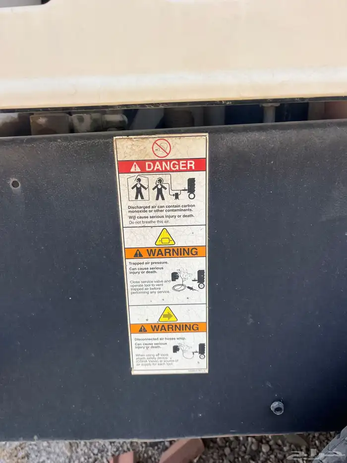 كمبريشن هواء دوسان وع الشرط موديل 2015 فقط اشتغل 418 ساعه 7