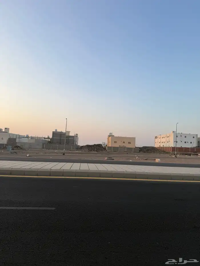 للبيع ارض تجارية في مخطط النبلاء م660 خلف خلاف بعد محطة نفط 33