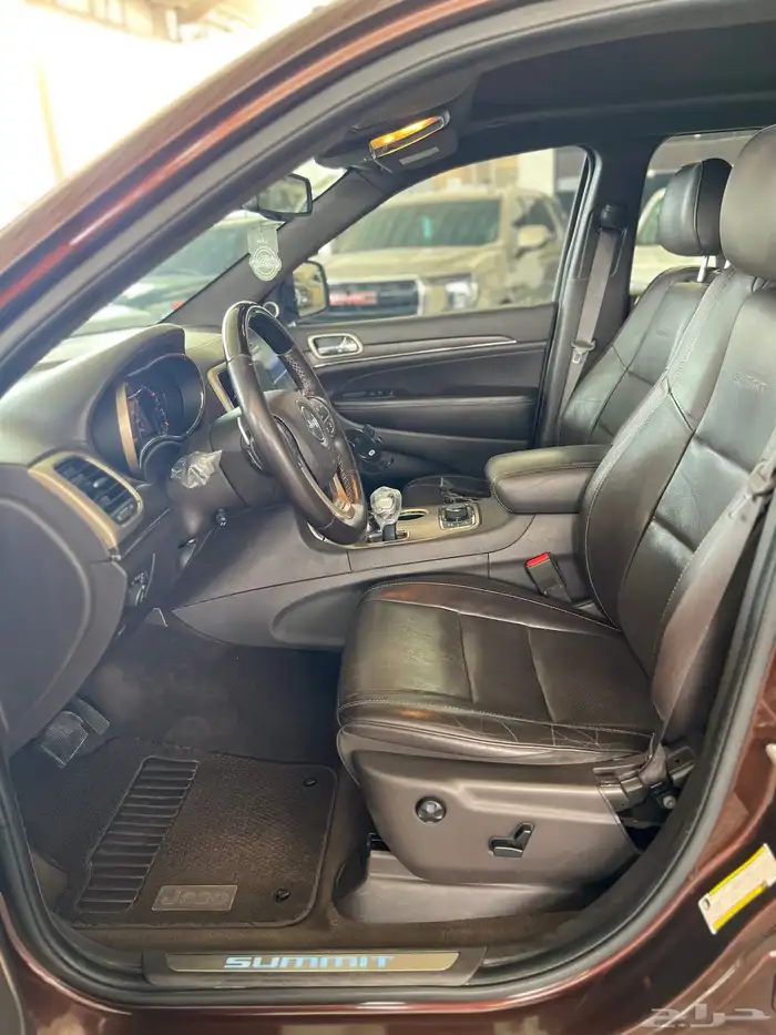 جيب شيروكي جراند 2015 فل كامل سعودي ماشي 139 الف 9