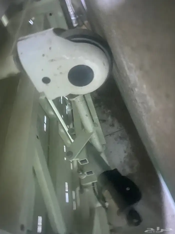 سرير طبي يصلح قطع الغيار 3