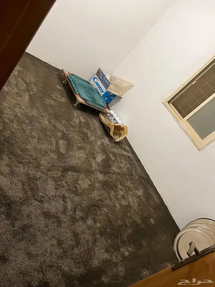 مكيف سبيلت واثقا من كتب وفرش وتلفزيون 0