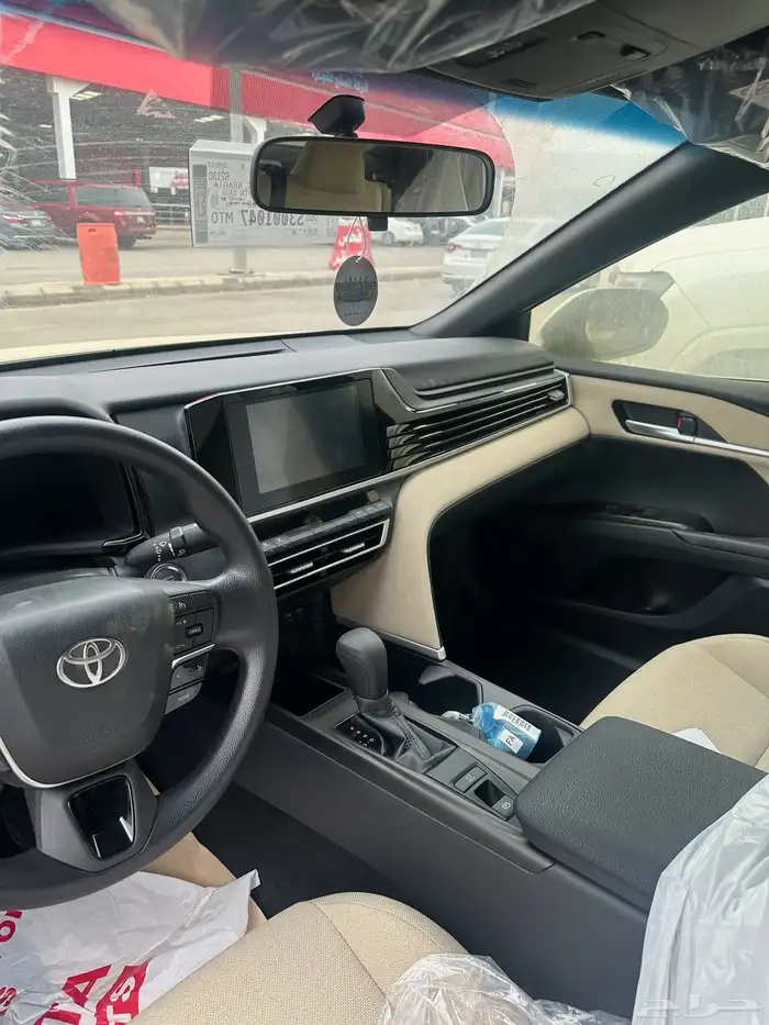 عرض خاص كامري 2025 E بنزين سعودي لون ابيض 5