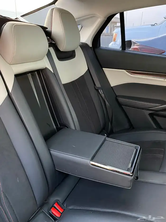 فورد تورس 2023 تيتانيوم 25