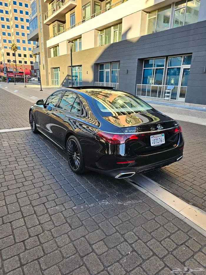 مرسيدس بنز E350 2024 3