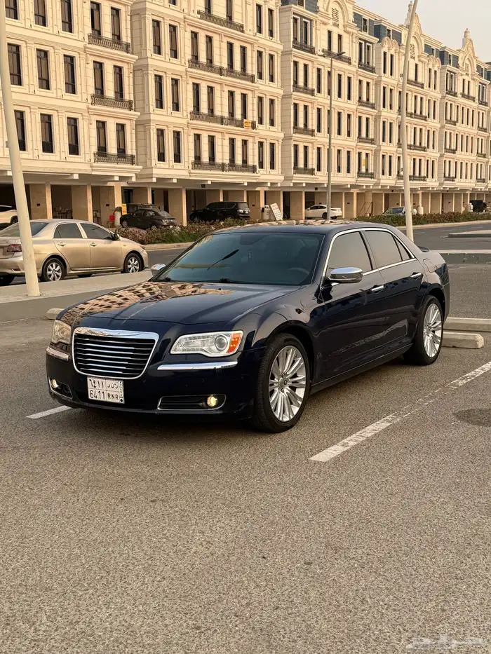 كرايسلر C300 هيمي 2014 ممشى قليل مالك ثاني 3