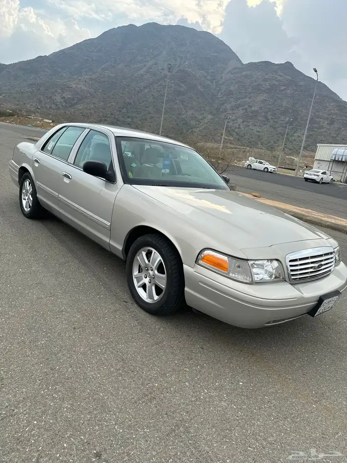 كراون فكتوريا 2010 سعودي سمني نظييف 3