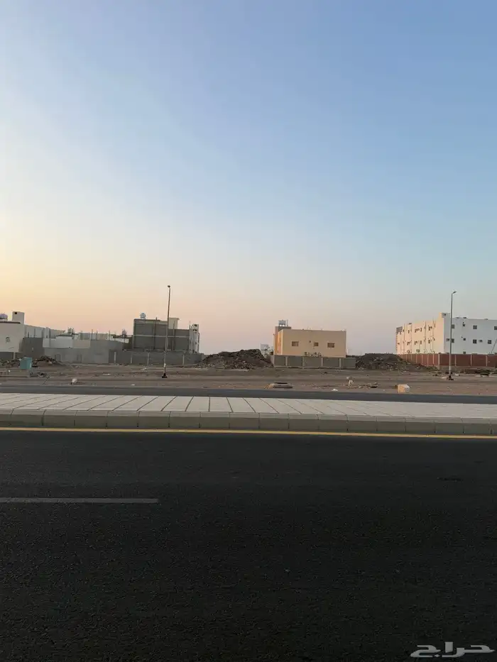 للبيع ارض تجارية في مخطط النبلاء م660 خلف خلاف بعد محطة نفط 21