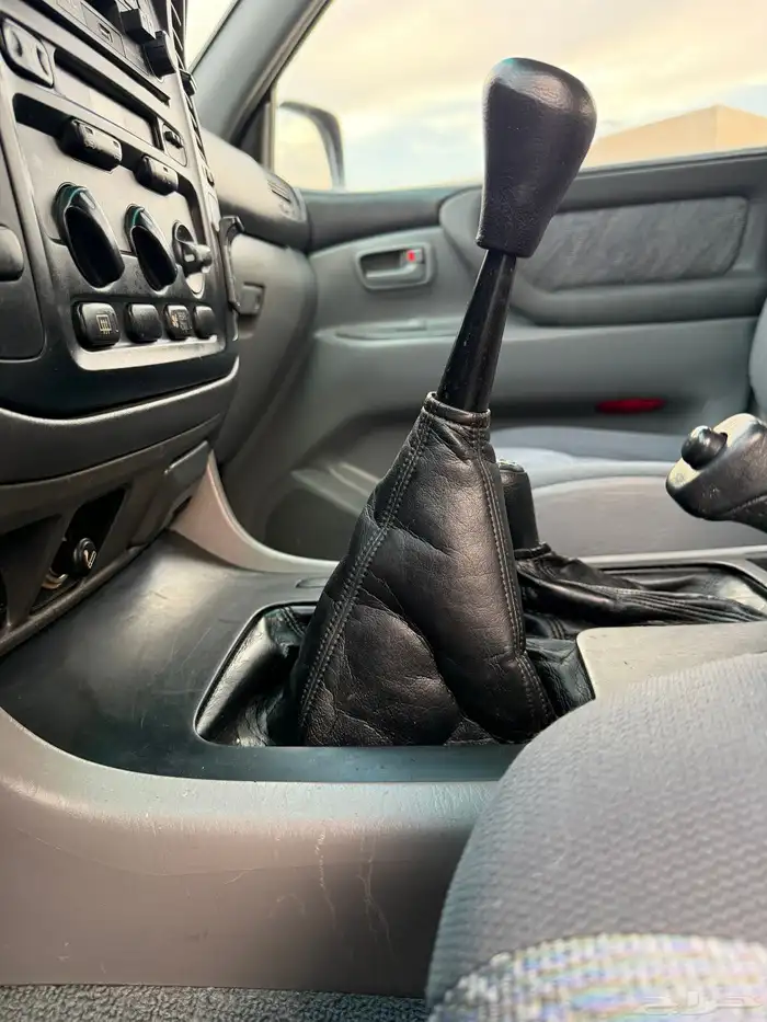 لاندكروزر 1999 قير عادي (عنابي) ممشى قليل 43