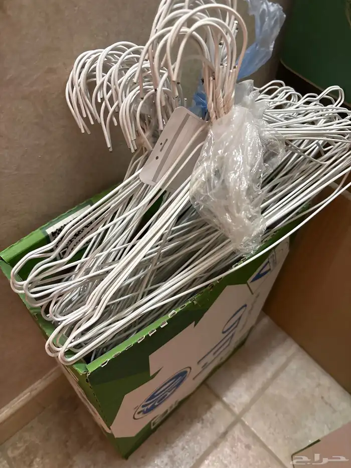 معاليق ملابس 0