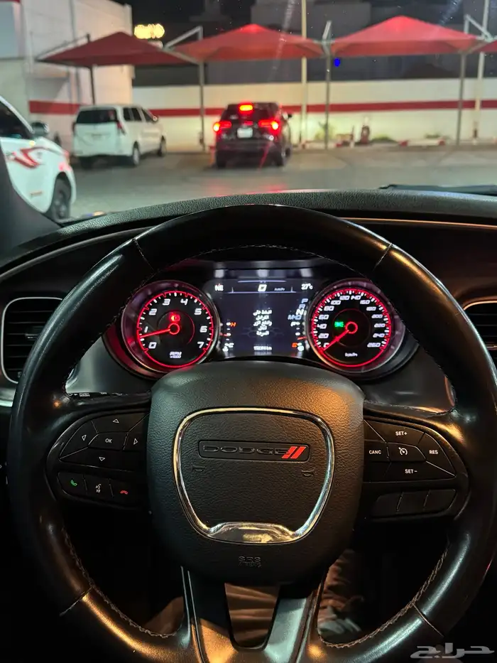 للبيع دوج تشارجر 2020 8