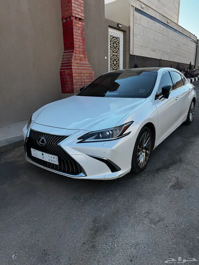 لكزس ES 2019 CC 1