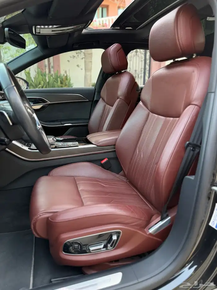 Audi A8L 2021 16