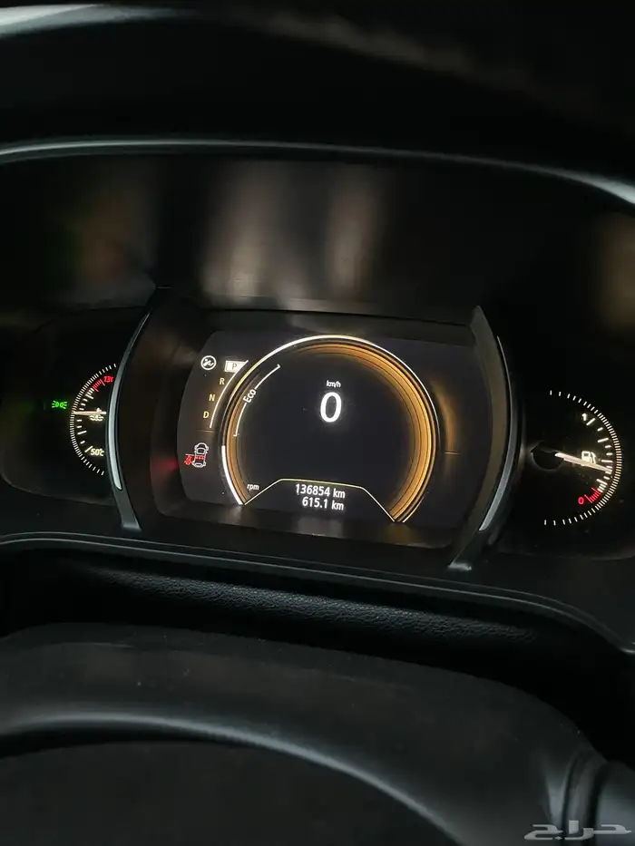 2018 رينو ميقان نص فل شاشة كبيرة 23