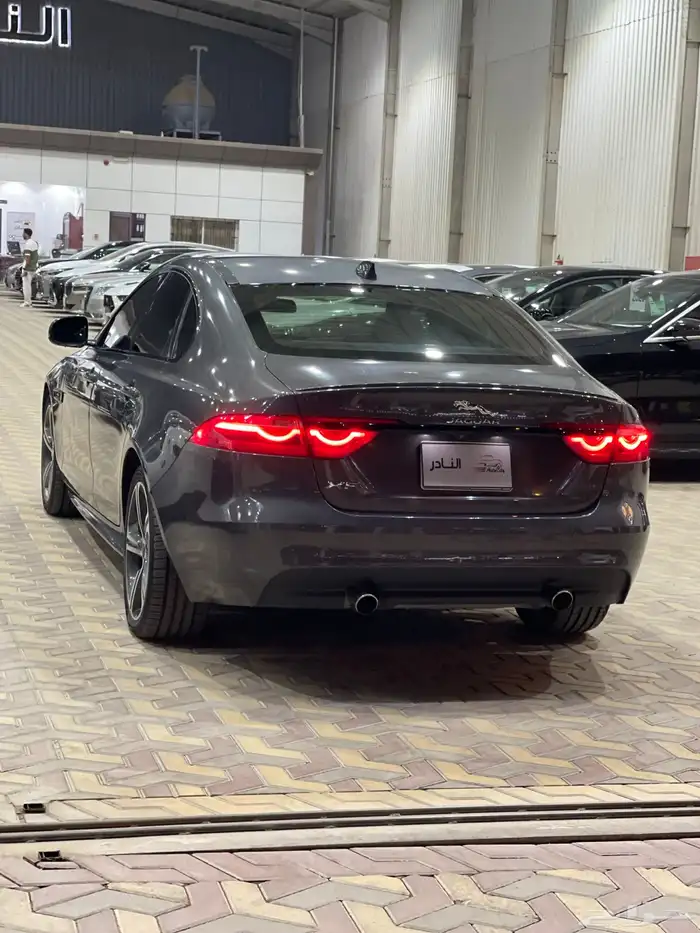 جاكور XF سعودي 2016 عداد 92 الف V6 2