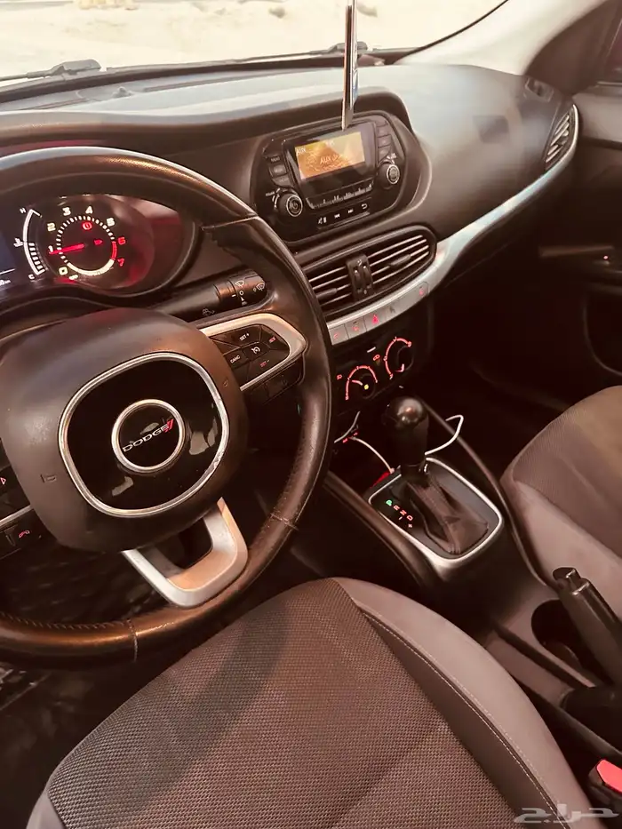 دودج نيون 2017 نظيف جدا للبيع او البدل ب اقل ب جنسيس 26