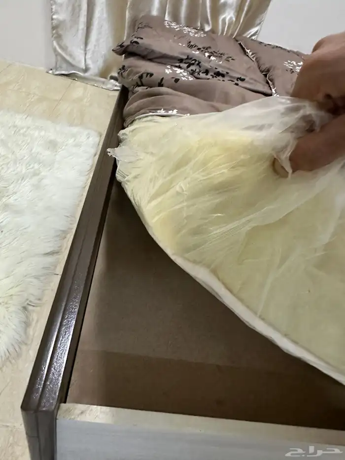 غرفت نوم مستخدم نضيف للبيع 3