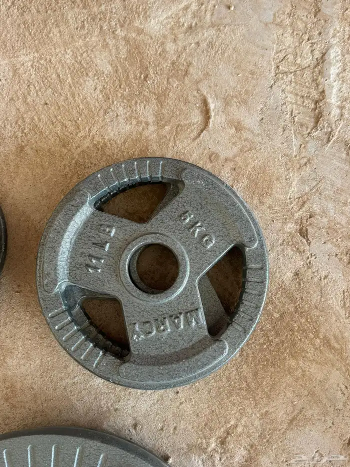 مجموعة معدات رياضية نظيفه لاتشكو من شيء 10