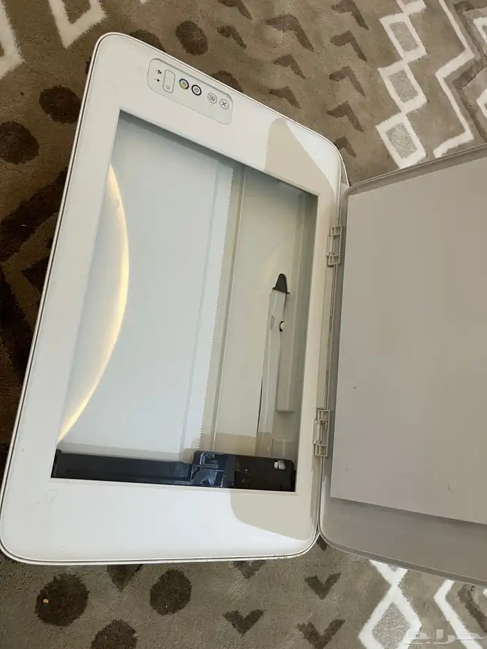 طابعه نظيفة جدا بدون سلك يحتاج سلك بس 1