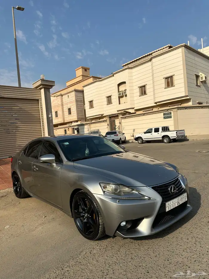 لكزس IS 2015 3