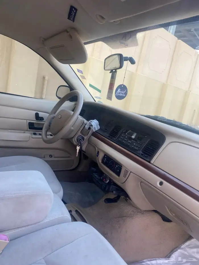 فورد فكتوريا 2011 2