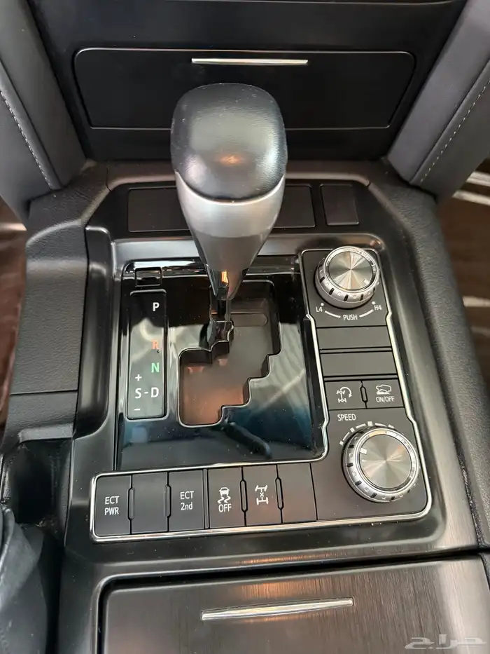 تويوتا لاندكروزر جي اكس أر تورينق سعودي رقم 4 موديل 2021 48