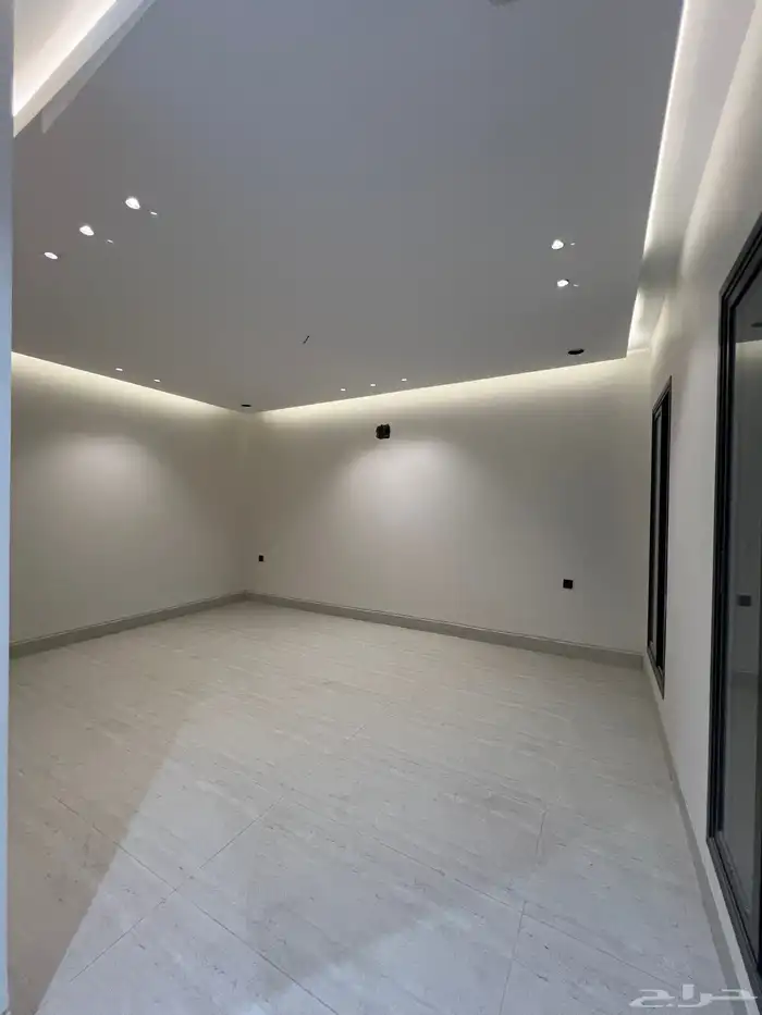 دبلكسات مفصوله للبيع حي الشعله 5