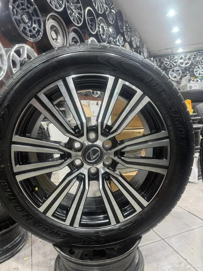 جنوط لكزييز VIB مقاس 22 اصلي وكاله منزله من موتر مع كفرات د 11