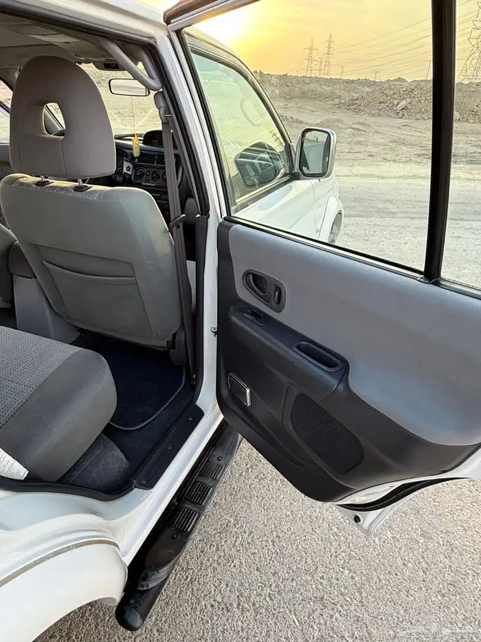 للبيع جيب مستوبيشي ناثيفا نادر مخزن ممشى86 الف 27