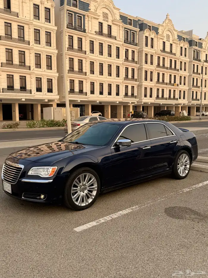 كرايسلر C300 هيمي 2014 ممشى قليل مالك ثاني 4