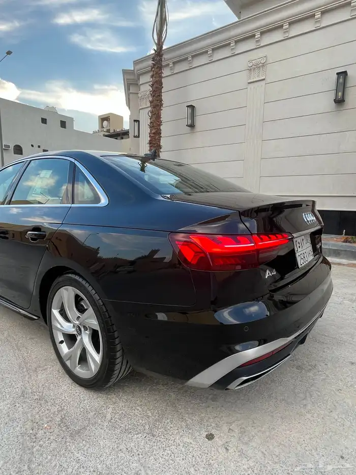 اودي A4 2021 5