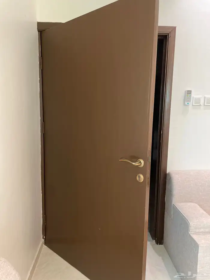 باب للبيع عندي 9 منه 1