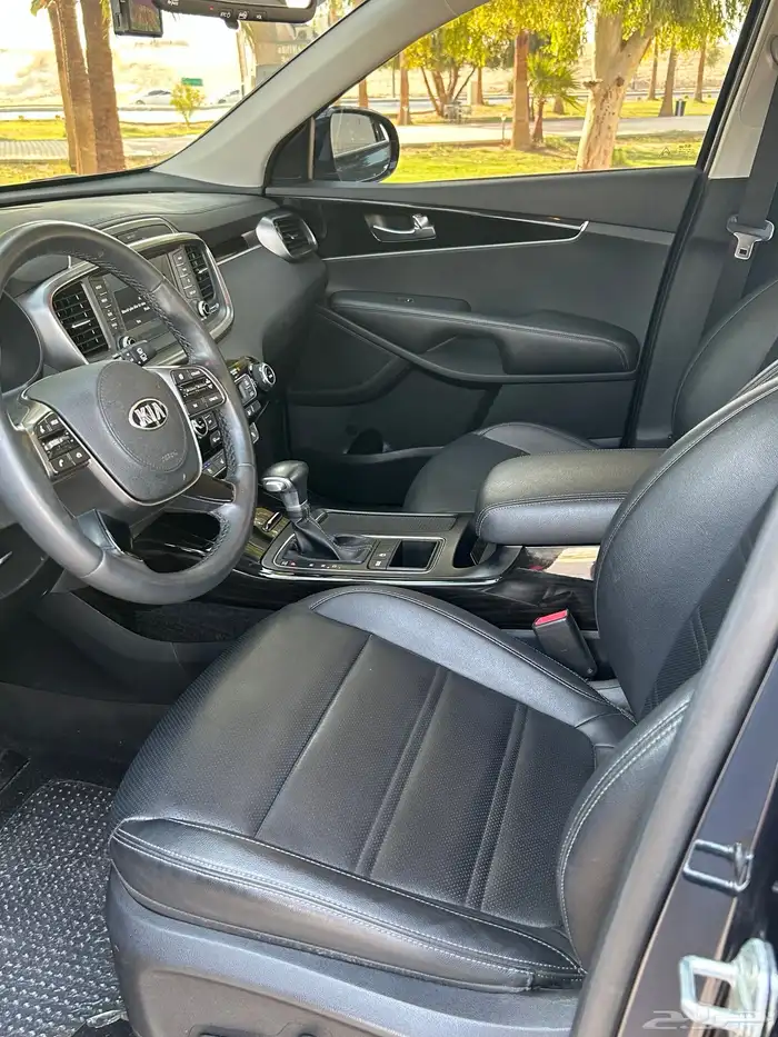 سورنتو 2020 ديزل بطاقه جمركيه 7 مقاعد بدي وكاله 15