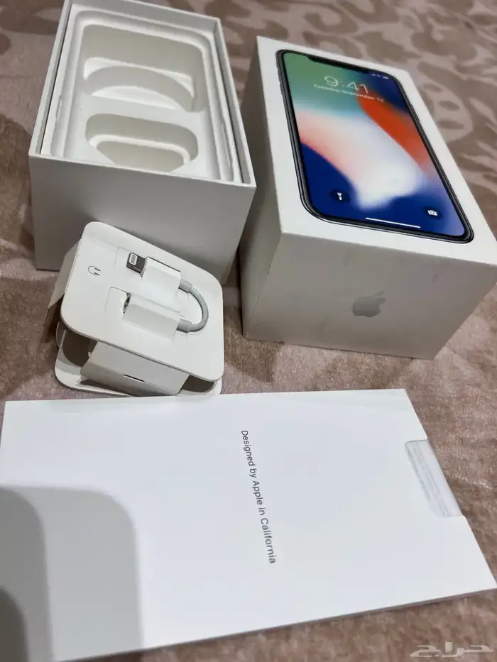 ايفون اكس لم يفك وشاشته الاصليه محتوياته الموضحه بصور 2