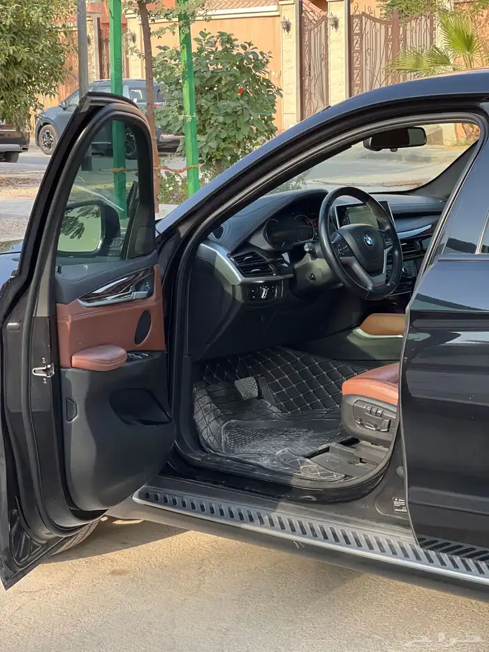 بي ام دبليو X6 نظيف للبيع 8