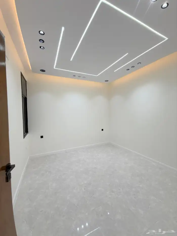 للبيع شقق علويه6غرف بسطح خاص ح الراقي خ مشيط بسعر550الف 13