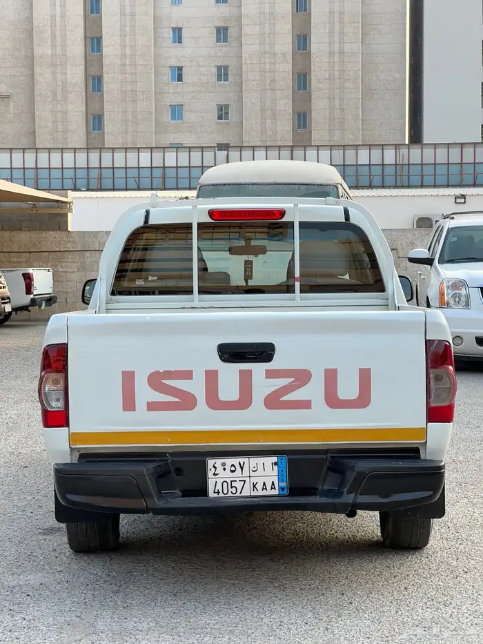 ايسوزو ديماكس موديل 2007 10