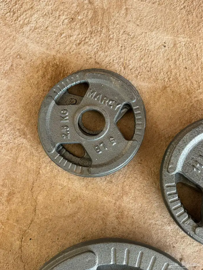 مجموعة معدات رياضية نظيفه لاتشكو من شيء 11