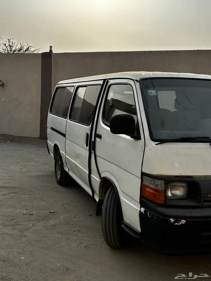 باص للبيع تويوتا بنزيم 5