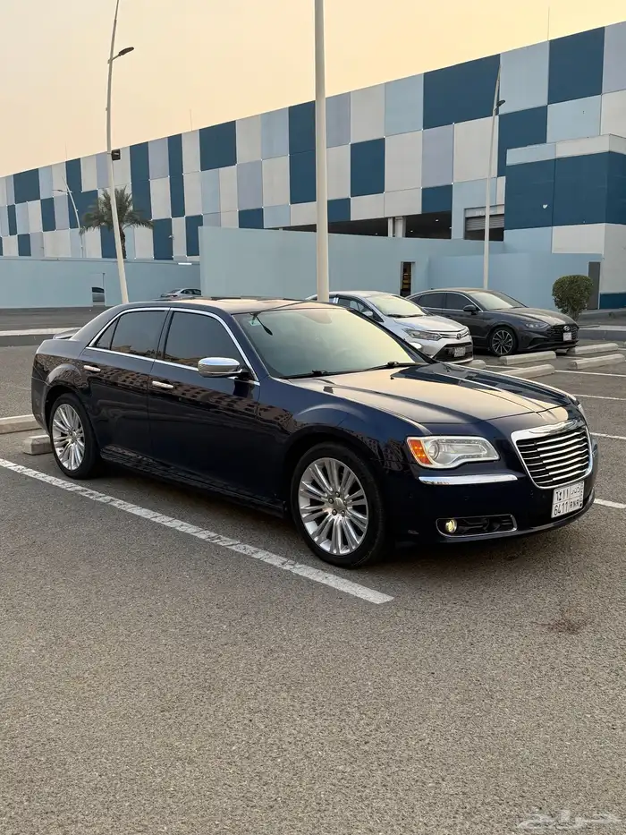 كرايسلر C300 هيمي 2014 ممشى قليل مالك ثاني 2