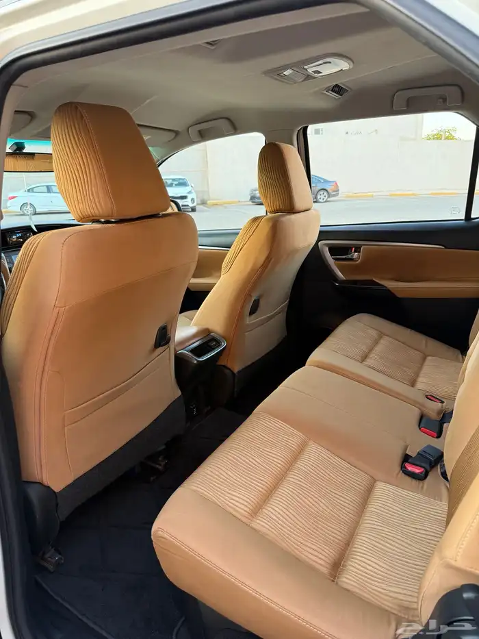 فورتشنر 2022 VX بنزين 27