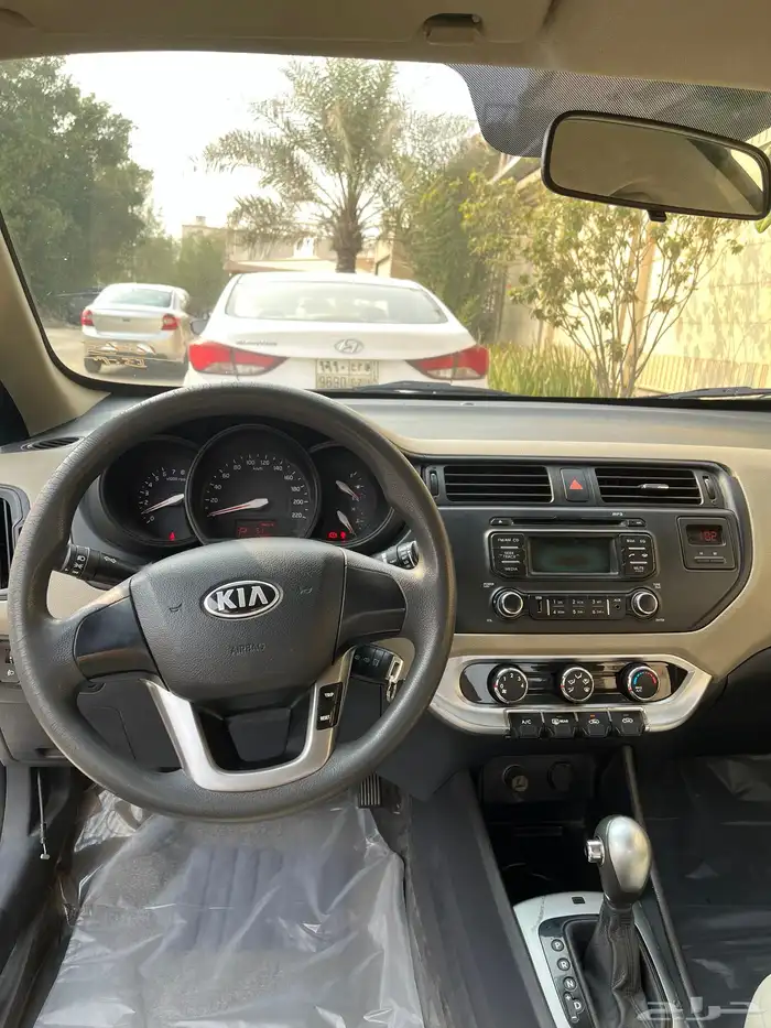 كيا ريو سيدان 12