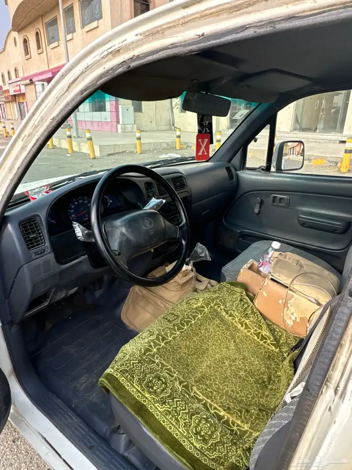 للبيع هايلوكس 2000 6