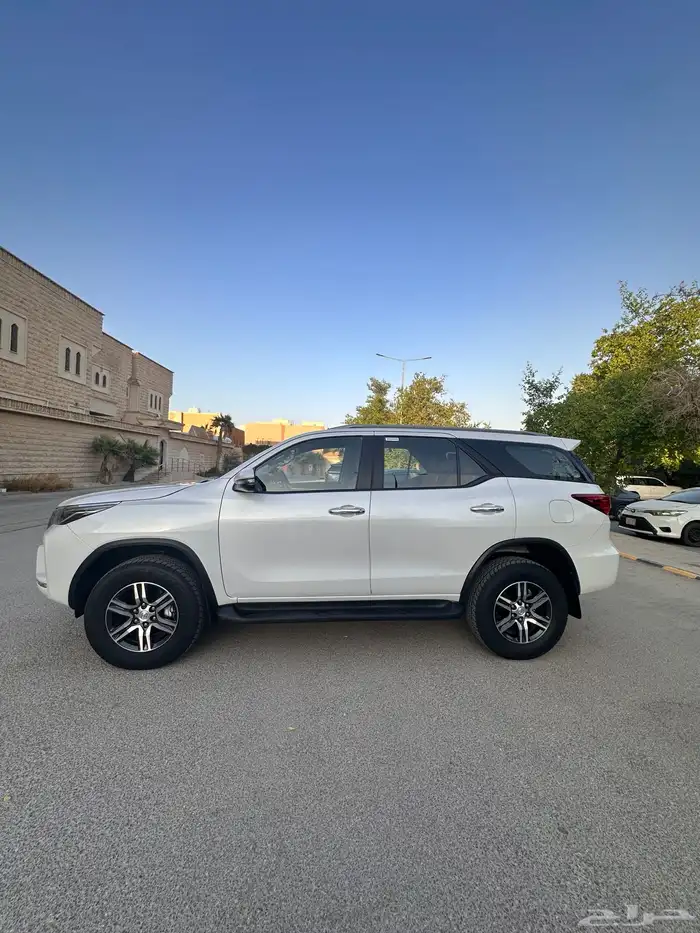 فورتشنر 2023 VX1 2