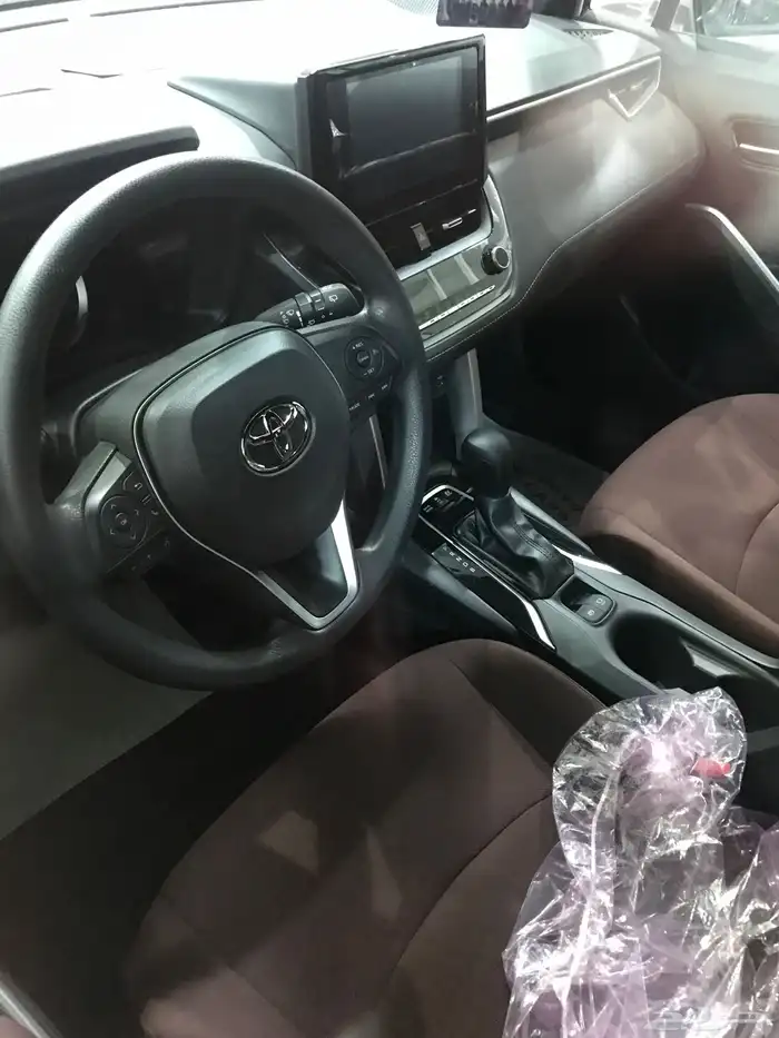 تويوتا كورولا كوروس 2025 نص فل XLE هايبرد 4