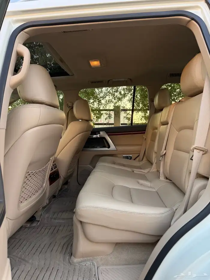 لاندكروزر VXR فكسار 2015 بريمي ( وكالة ) 58