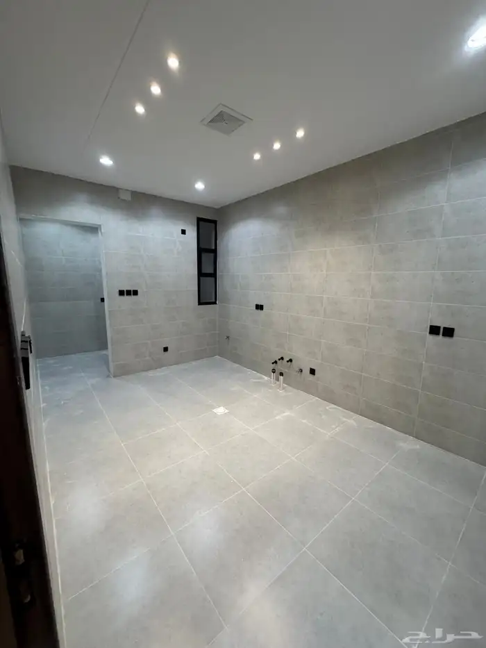 للبيع بالمحاله قرب حديقه المليون متبقي شقه علويه 530 الف 7