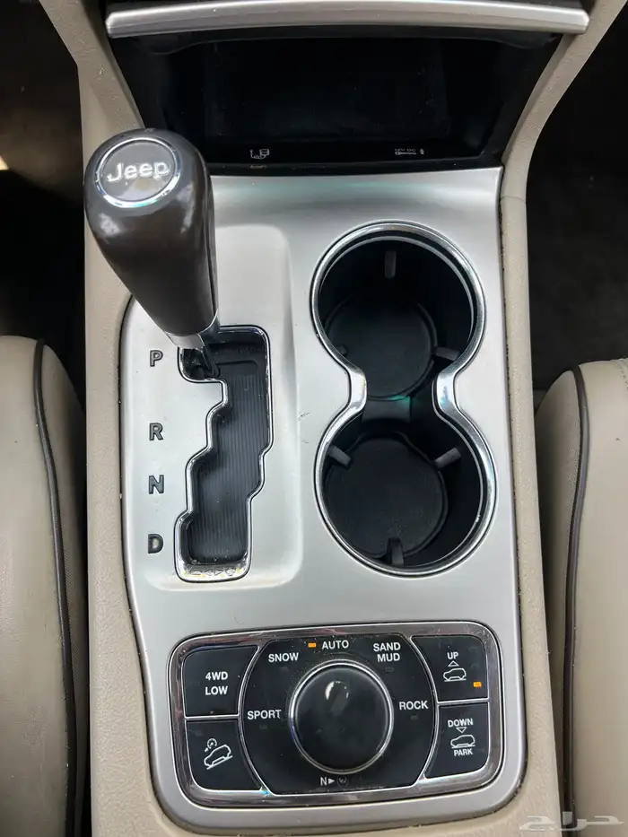 جيب شروكي اوفرلاند بودي وكاله 2011 سعودي 17