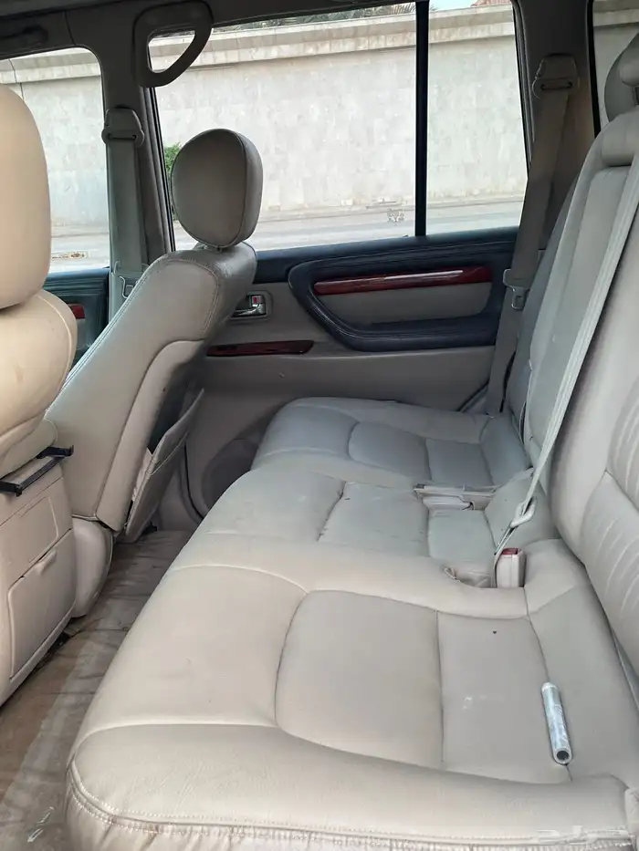 جيب لجزز 470 موديل 2002 17