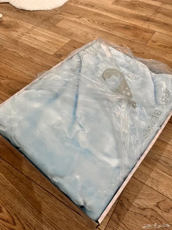 سرير وهزاز بيبي مع بطانيه حجم كبير 7